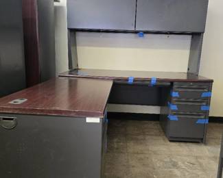 HON L-Shaped Desk W/ 6 Drawers and Riser