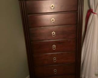 Ethan Allen Dresser