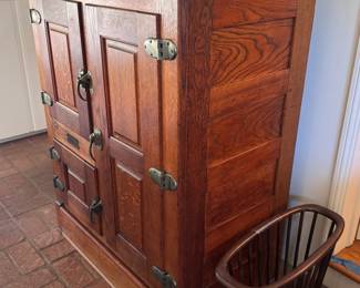 Large American oak ice chest, unusual size