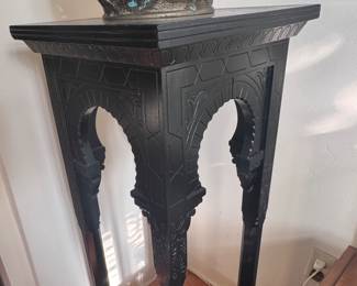 Tall ornate plant/statue 