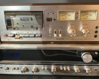 Pioneer Stereo Cassette Tape Deck CT-F7272.                   Pioneer Stereo Receiver SX-636