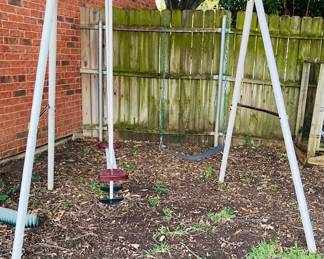 Flexible Flyer Backyard Swing Set. 5ft. x 6ft.