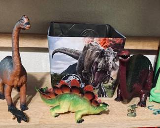 Vintage Jurassic Figures.