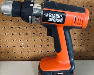 Black & Decker Cordless Drill 3/8" Chuck 12v.