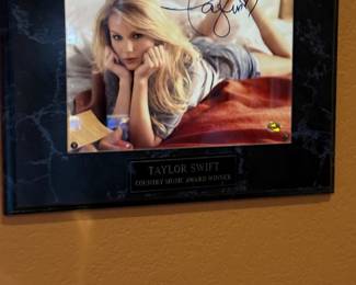signed taylor swift