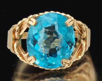 Ladies Topaz and Gold Ring