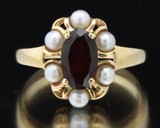 Ladies Garnet and Pearl Ring