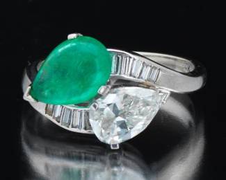 Ladies Gold, Emerald and Diamond Toi et Moi Ring