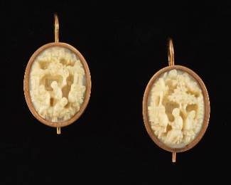 Victorian Pair of Gold and Carved Bone Chinoiserie Earrings