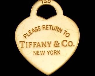 Tiffany Co. Return to Tiffany Collection 18K Gold Heart Pendant