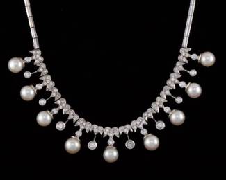 Elegant Ladies Gold, Diamond and Pearl Fringe Necklace