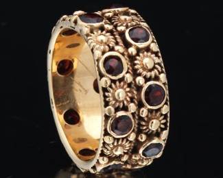 Ladies Gold and Garnet Rosettes Band