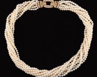 Ladies 18k Gold and Diamond Clasp Necklace