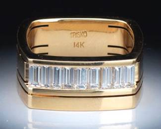 Gentlemens Gold and Diamond Ring