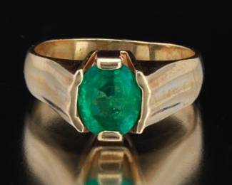 Ladies Retro Gold and Emerald Ring