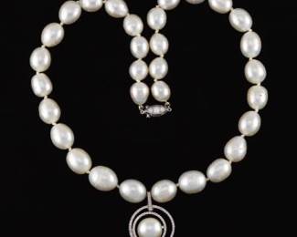 Ladies Gold, Platinum, Diamond and Pearl Necklace