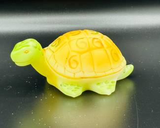 Fenton green sea turtle with original Fenton paper sticker marked F USA handpainted by Jay Cutshaw