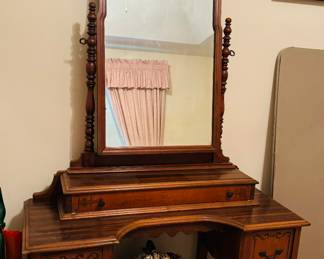 Vintage Queen and Vanity