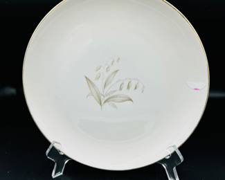 Vintage Kayson’s fine China 1961

Golden Rhapsody 83 pieces