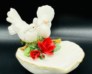 Capodimonte lovebirds trinket dish