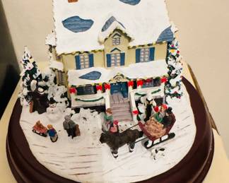 Thomas Kincaid Hawthorne Village victorian light Village collection