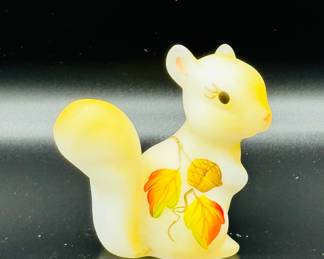 Fenton part of the holiday parade Thanksgiving set squirrel hand painted P lemon