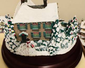 Thomas Kincaid Hawthorne Village victorian light Village collection