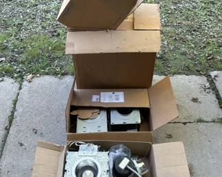 Lot 123 | Vintage Lighting Lot
