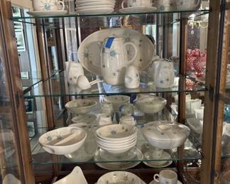 Lot 108 | Franciscan Starburst Dishware
