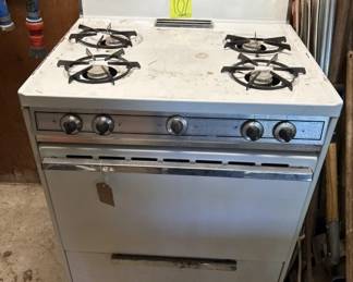 Lot 107 | Vintage Gas Stove
