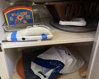 Lot 392 | Contents Of Cupboard
