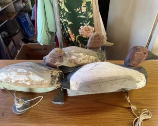 Lot 321 | 3 Duck Decoys and 2 Weights
