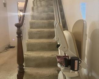 Lot 420 | Acorn Stairlift Superglide 130
