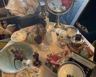 Lot 437 | Contents on Table
