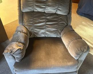 Lot 6 | Brown Fabric Recliner
