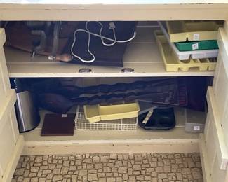 Lot 383 | Contents Of Cupboard
