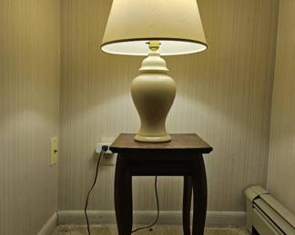 Lot 210 | Small Vtg Side Table & Lamp
