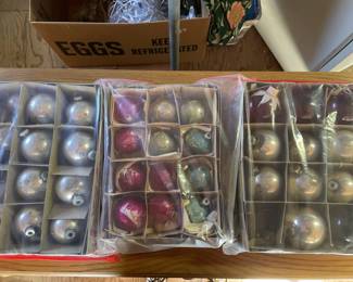 Lot 310 | Miscellaneous Christmas Bulbs
