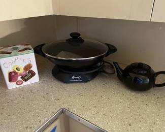 Lot 396 | Breville Gourmet Wok & More
