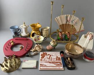 Lot 116 | Vintage Candle Holders, Ornaments & Decor
