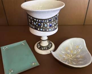 Lot 377 | Mid Century Modern Dishware and More
