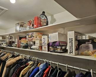 Lot 23 | Contents of Shelves, Kitchen Wares & More!
