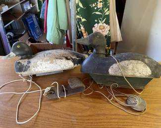 Lot 331 | 2 Duck Decoys and 2 Weights
