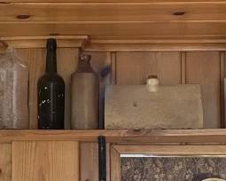 Lot 379 | Contents on Shelf
