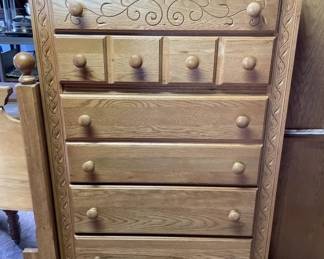 Lot 212 | Chest Of Drawers
