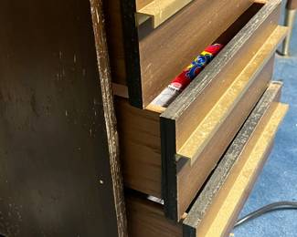 FREE - Person claiming is responsible for the muscle/tools to move/load. No stairs. 