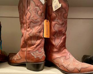 New women's size 11 Stetson cowboy boots