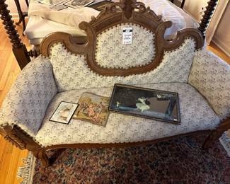 Marygold Idyllic Night, victorian style loveseat