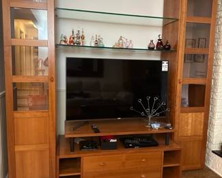 Sony Bravia XBR-49X900F Smart TV, Godinger Photo Holder, Glass Perfume Bottles, Ducceschi Alabaster Atomizer
