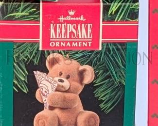 (7 PCS) HALLMARK ORNAMENTS, MICE ALL IN ORIGINAL BOXES INCLUDES: "VERY MERRY MINUETS", "SONG AND DANCE" & MORE RE...